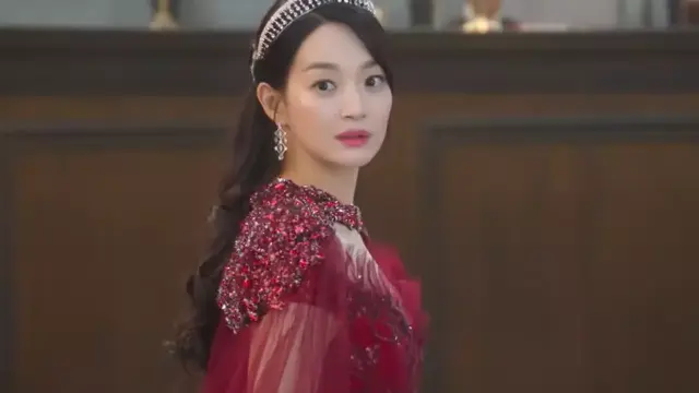 Shin Min-a em A Imperatriz se Casou Novamente, novo dorama do Disney+