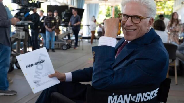 Ted Danson em O Espião Infiltrado, série da Netflix