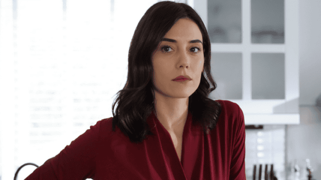 Personagem Asya Yılmaz (Cansu Dere) em Iludida