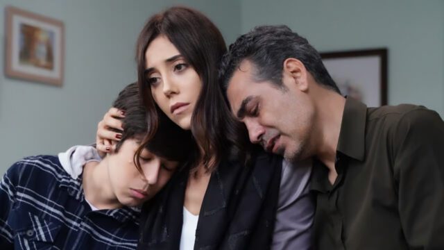 Ali, Asya e Volkan em cena de Iludida